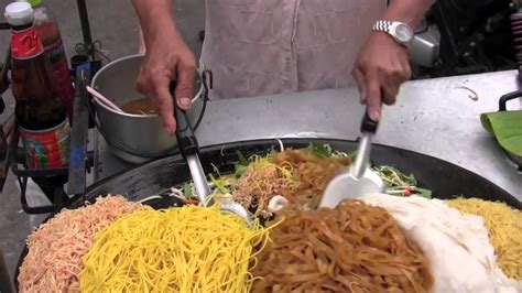 Street food in bangkok provides convenient, delicious and cheap meals and it's one of the purest ways to get in touch with the local culture. Bangkok Street Food: Pad Thai - YouTube