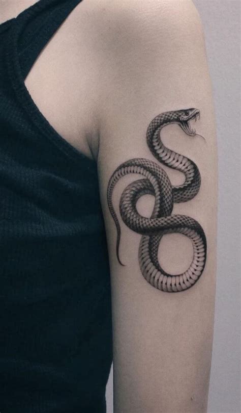 A magnifying glass is a cool 3d tattoo with very rich meaning. 20+ Simple Snake Tattoo Ideas | PetPress