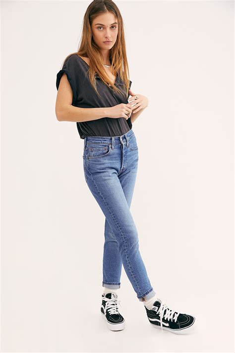 Https://wstravely.com/outfit/levi S 501 Skinny Outfit