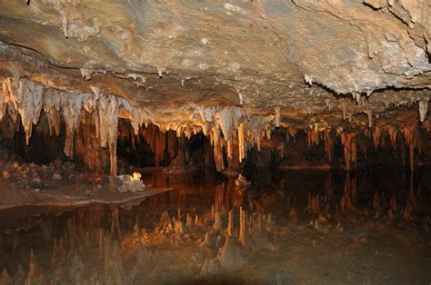 Mirror Pool At Luray Caverns Luray Caverns Luray Cavern