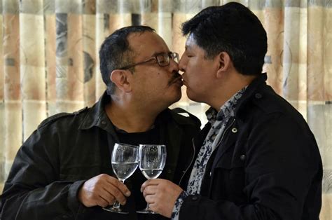 Bolivia Reconoce Legalmente A La Primera Pareja Gay Cromosomax
