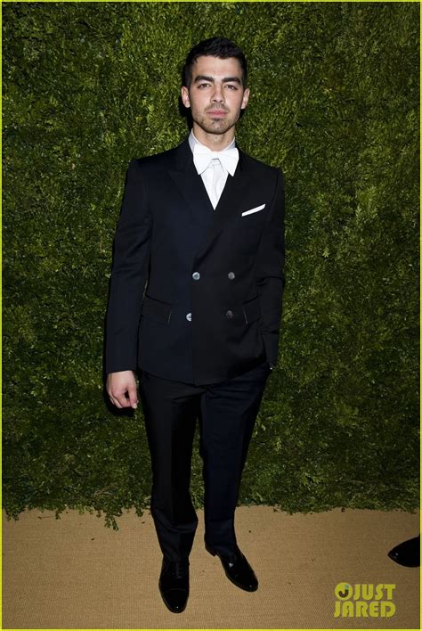 Chloe Moretz Cfdavogue Fashion Fund Awards With Joe Jonas Photo