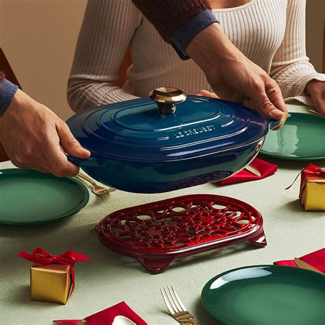 Deluxe Oval Trivet Enamelled Cast Iron Trivet Le Creuset