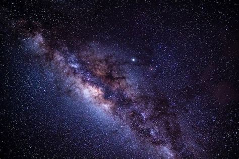 Galáxia Da Via Láctea Do Céu Noturno Estrelado Com Estrelas E Poeira