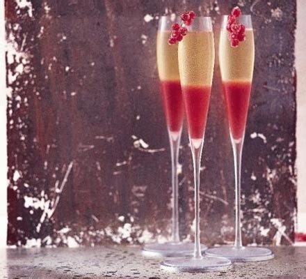 Easy to drink and it looks very stylish. Sparkly Christmas Cocktail - Part II of the Gourmet Christmas Recipe Series | Madame Po's Supper ...