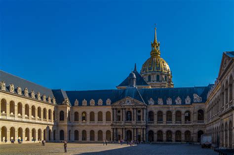 Inside Lhôtel Des Invalides France