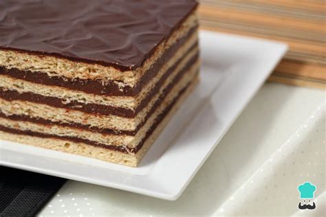 Tarta de chocolate con galletas María Fácil