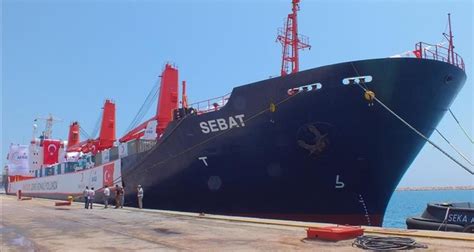Turkish Ship Weigh Anchors To Deliver 15 000 Tons Of Aid To Somalia Daily Sabah