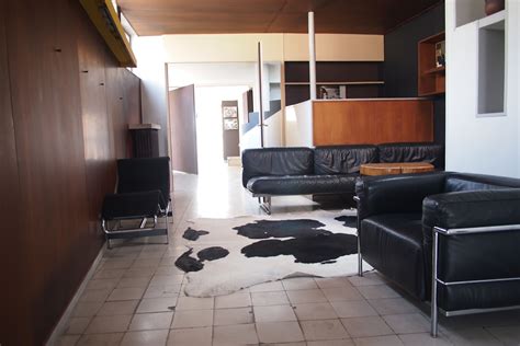 Le corbusier, mies van der rohe, frank lloyd wright, and louis kahn are four of the most notable architects to date. Unite D'Habitation Unit, Le Corbusier (1952)