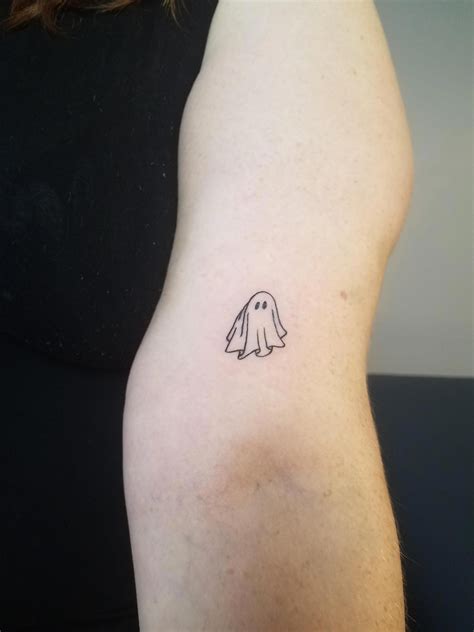 There are 40 simplistic tattoo for sale on etsy, and they cost $18.91 on average. Pin by Jellybaby😂 on Doodle Tattoo in 2020 | Simplistic ...