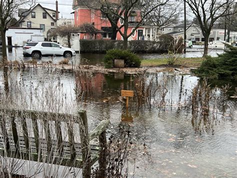 Photos Video Friday Flooding In Cos Cob Was Precursor To Severe Cold And Wind Greenwich Free