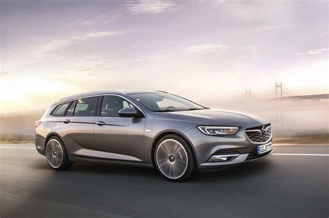 Ingeniería alemana en su máxima expresión, el nuevo insignia sports tourer eleva el nivel de eficiencia, seduce con su escultural diseño station wagon y. Fantechnology: Opel presenta la nuova Insignia Sports Tourer