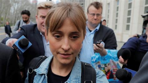 Allison Mack Allison Mack Sentenced To Prison For Her Nxivm Charges In 2021
