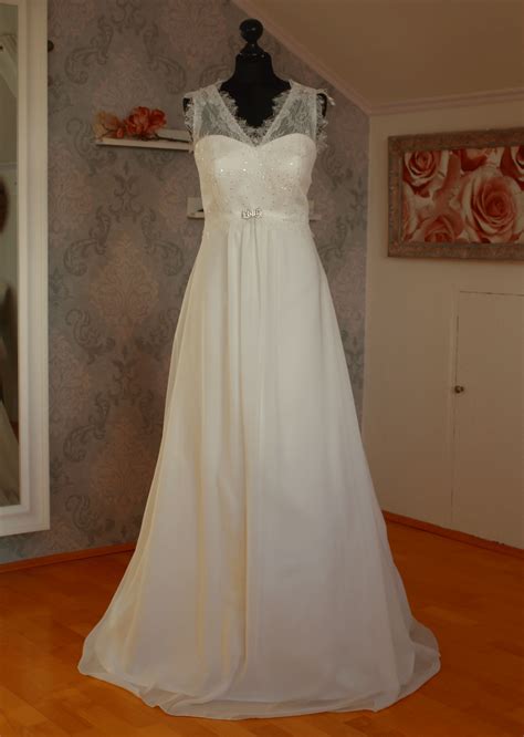 Unsere empire hochzeitskleid, werden sie zur schönsten braut allerzeiten machen. Empire | Hochzeitskleid-Secondhand