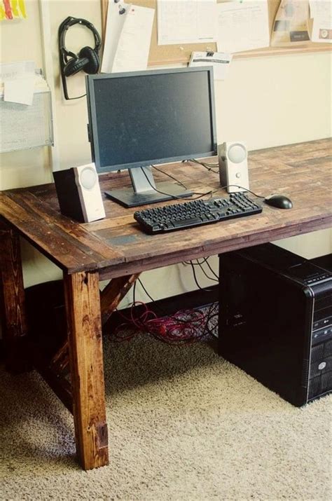 How To Build A Desk From Wooden Pallets Diy Pallet Furniture Ideas