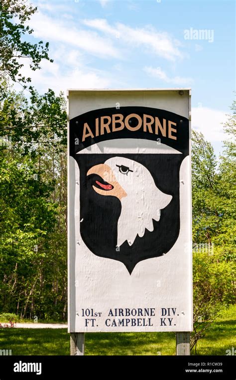 Insignia Of The Us 101st Airborne Division The Screaming Eagles Based