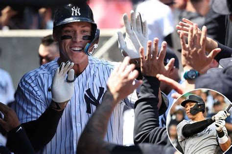 Aaron Judge Joins Favorites By Carrying Yankees Crumpe