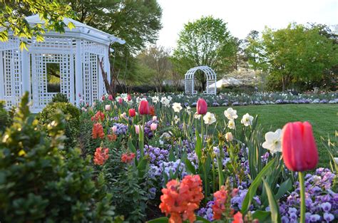 April Is The Perfect Time For A Virginia Garden Vacation Covington Travel
