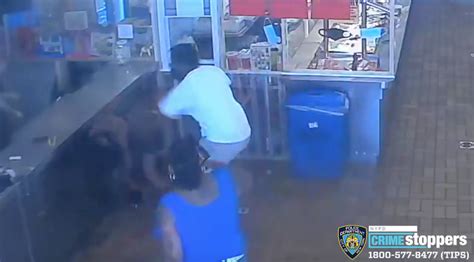 Watch Two Women Viciously Attacked By Couple In West Bronx Restaurant Amnewyork