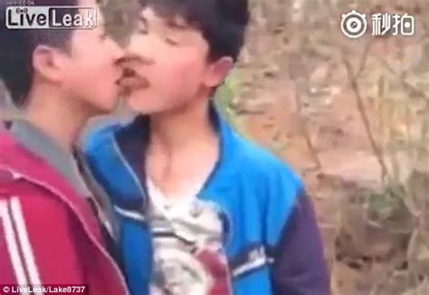 Gay Cum Kiss Twink Vleroshop