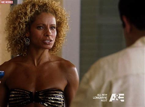 Naked Michelle Hurd In The Glades