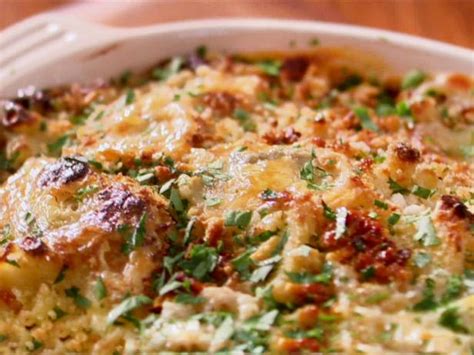 'work clean, work fast and keep things simple,' she says. Glam Mac and Cheese : Recipes : Cooking Channel Recipe ...