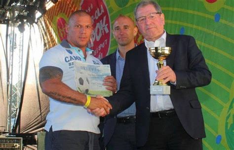 Mindez azért érdekes, mert a zuglói körzetben tóth csaba szocialista politikus az országgyűlési képviselő, akivel szemben a momentumnak jelentős kifogásai voltak. Kubatov kopaszai akcióztak az NVI-nél, felülről ...