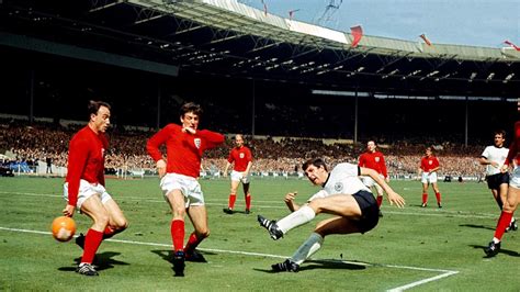 La squadra di casa ha vinto il titolo di campione del mondo. Inghilterra-Germania Ovest 1966: tabellino, video