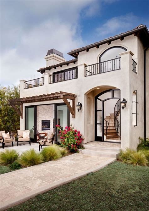 I'll be honest with you and tell you that i tend to stick with neutral tones because i usually get sick of too many colors after a few months. 40 Spanish Style Exterior Paint Colors You Will Love ...