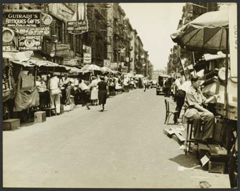 37 Vintage Photos Capture Street Scenes Of New York City In The Early