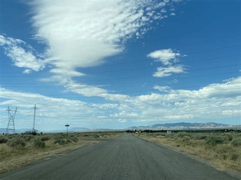 Tehachapi-Willow Springs Road
