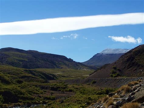 La bandera de argentina es un símbolo nacional de la república argentina. Paisaje con bandera Argentina