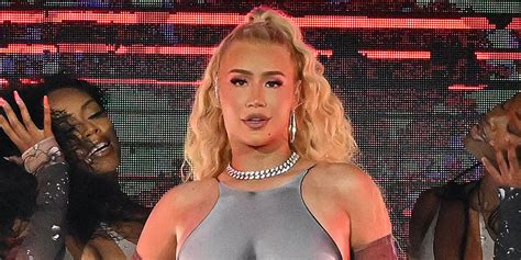 Iggy Azalea Launches Onlyfans Account For Hotter Than Hell Mixed Media Project Which Will