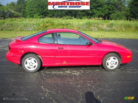 1998 Bright Red Pontiac Sunfire Se Coupe 32391601 Car