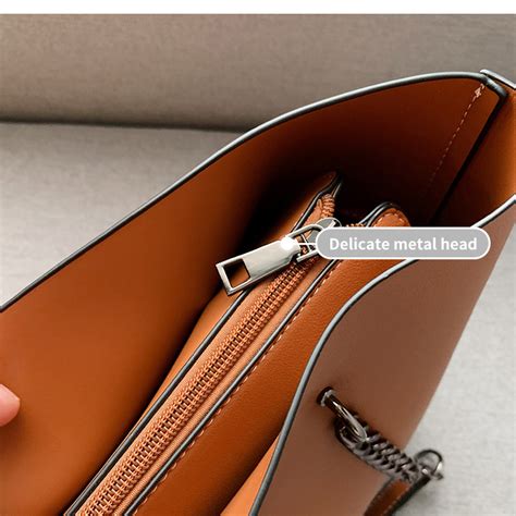 Wholesale Customized Handbag Fashion Cute Small Chain Crossbody Bag For