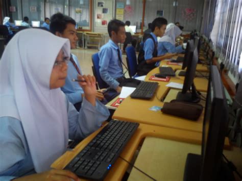 Untuk pengambilan pelajar mrsm tahun 2021, pelajar tahun enam untuk pemohon yang memohon ulul albab, anda dikehendaki menduduki ujian hafazan sebagai syarat tambahan. Ujian Kemasukan ke MRSM 2014 ~ MRSM PDRM