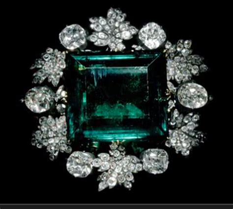 Marie Poutines Jewels And Royals Russian Imperial Jewels An Emerald And