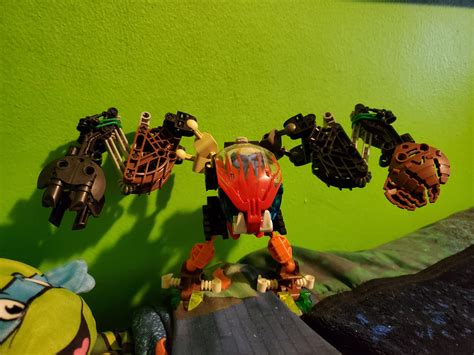One Of The Few Bionicle Combiner Models That Look Decent But Instead I