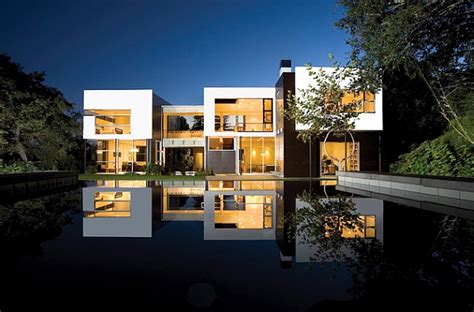 Exquisite Reflecting Pools For A Fluid And Tranquil Home