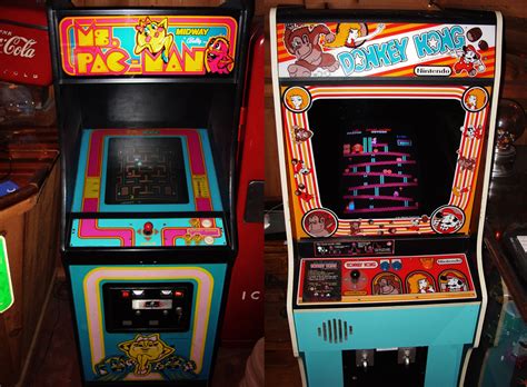 Filems Pac Man And Donkey Kong Arcade Cabinets Wikimedia Commons