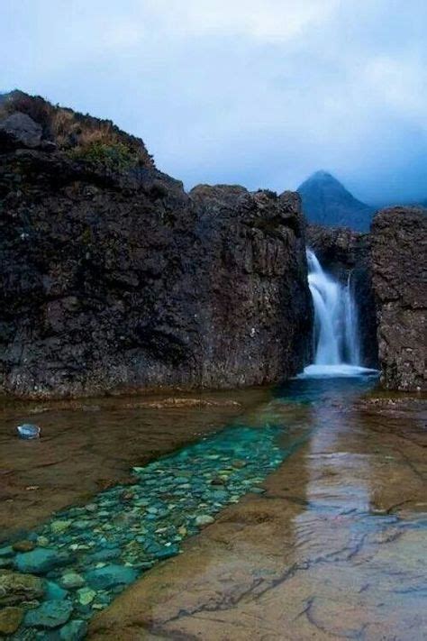 Écosse Île De Skye Les Piscines De FÉe Fairy Pools Beau