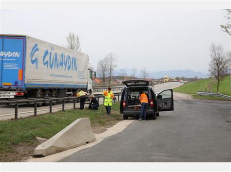 Welche toleranz ist beim blitzer durch radar angemessen? Bilder: Testmessung mit Blitzer auf der Autobahn zwischen ...