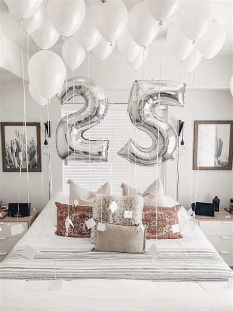 27 Romantic Birthday Bedrooms To Surprise Your Boyfriends Homemydesign