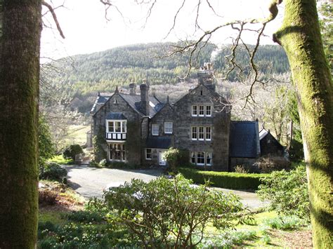 Luxury camping structures and glamping glamping, luxury camping and unique holidays in the uk are about the experience: Looking for a holiday cottage in Wales? Stay at a manor ...