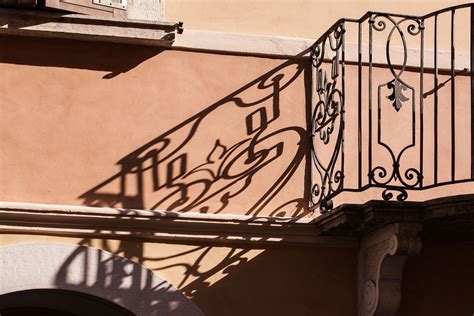 fotos gratis arquitectura madera ventana vaso balcón barandilla mediterráneo italia