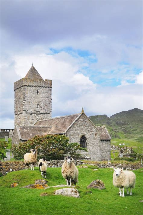 The Outer Hebrides A Guide To The Isle Of Lewis Harris Outer