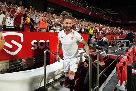 Roban En La Casa De Sergio Ramos Durante Un Partido Del Sevilla FC Y