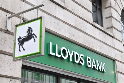 Are You A Lloyds Bank Customer Watch Out For This Impressive Scam