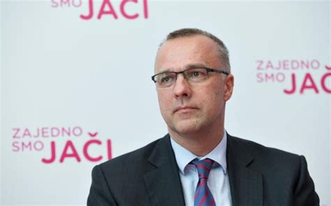 Predsjednik Uprave HT A Otkrio Planove Kupnja Crnogorskog Telekoma Je