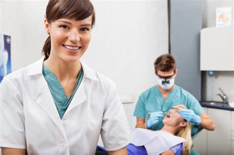 Dental Assistant Career A Typical Day For Dental Assistants